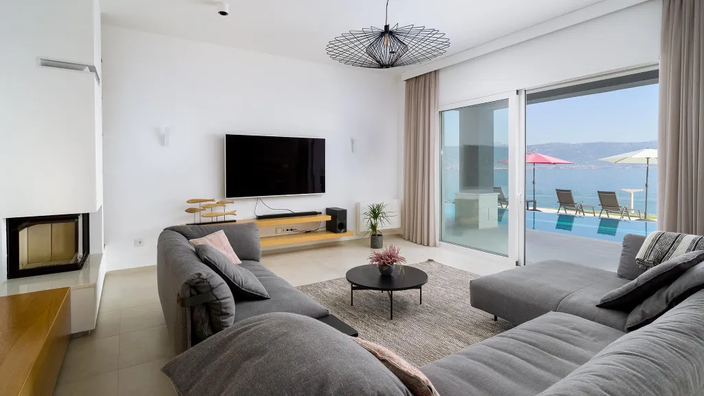 Slatine Villa with Pool for 8 Guests