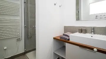 Villa for 12 Guests in Slatine with Pool