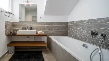 Villa for 12 Guests in Slatine with Pool