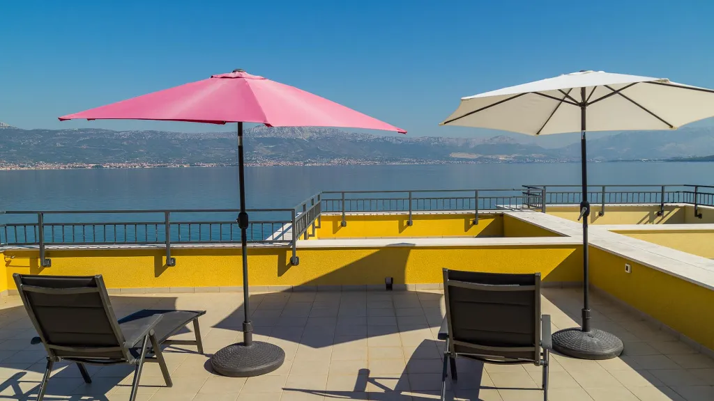 Sea View Villa with Pool in Slatine