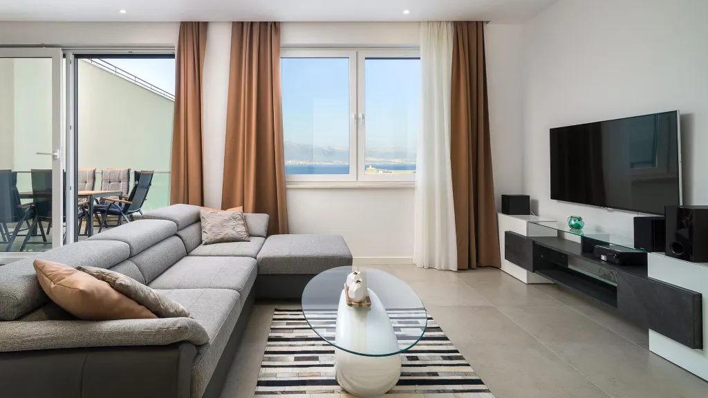 Sea View Villa with Pool in Slatine