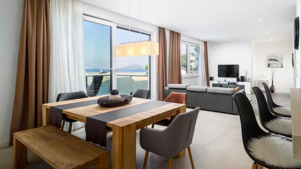 Sea View Villa with Pool in Slatine