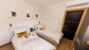 Villa with Pool and Jacuzzi in Seget Vranjica