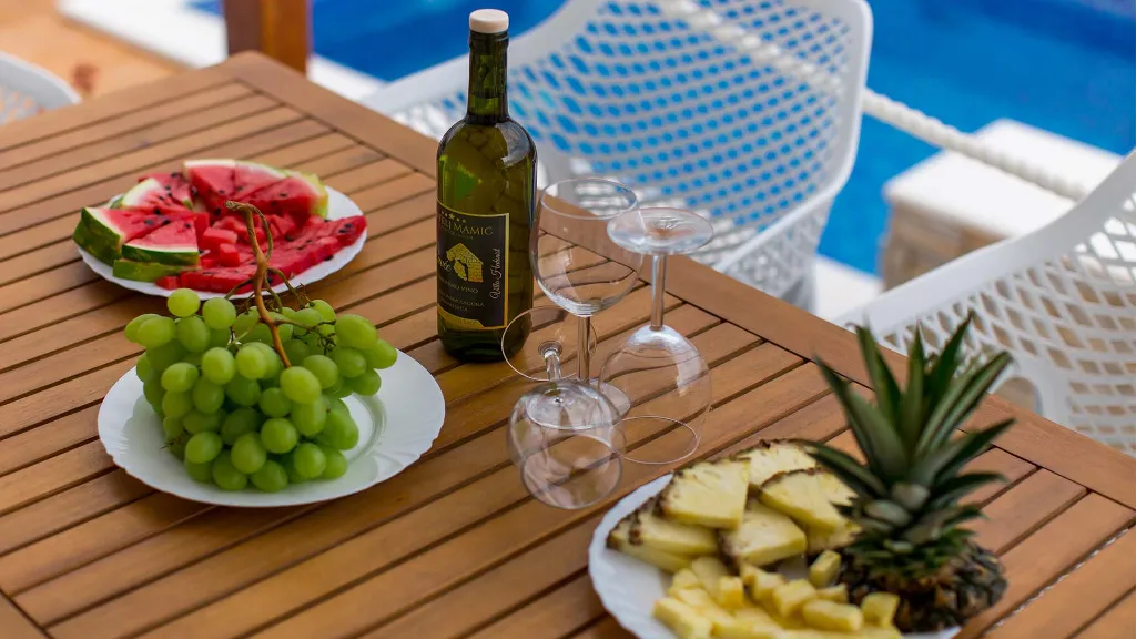 Villa with Pool and Jacuzzi in Seget Vranjica