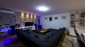 Villa with Pool and Jacuzzi in Seget Vranjica