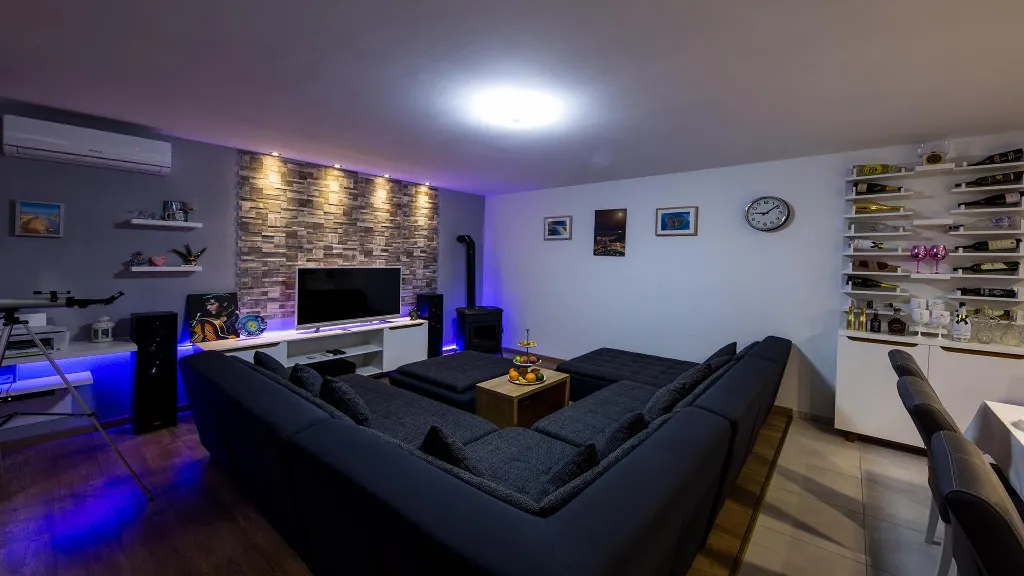 Villa with Pool and Jacuzzi in Seget Vranjica
