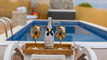 Villa with Pool and Jacuzzi in Seget Vranjica