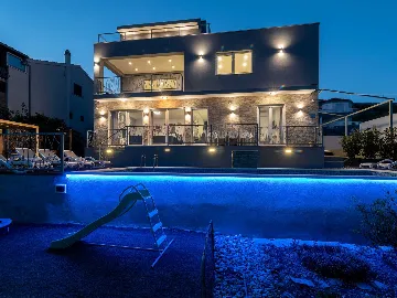 Villa with Pool and Jacuzzi in Seget Vranjica