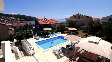 Holiday House with Pool in Okrug Gornji