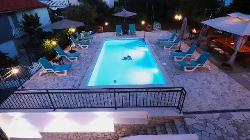 Holiday House with Pool in Okrug Gornji