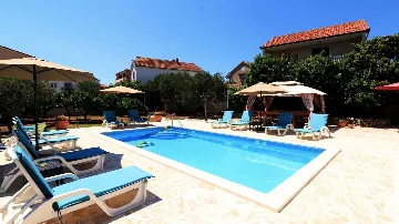 Holiday House with Pool in Okrug Gornji