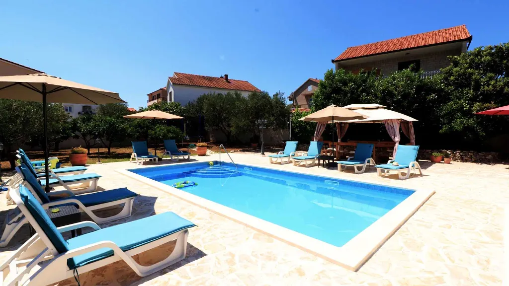 Holiday House with Pool in Okrug Gornji