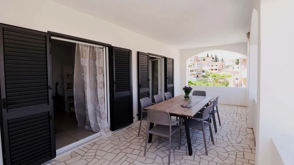 Holiday House with Pool in Okrug Gornji