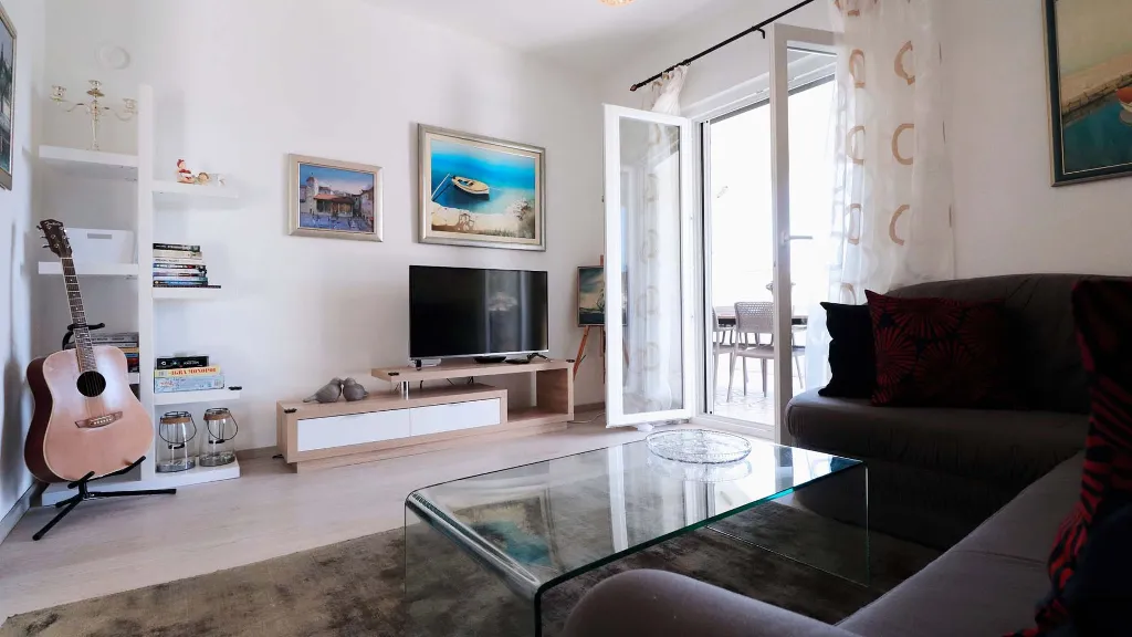 Holiday House with Pool in Okrug Gornji