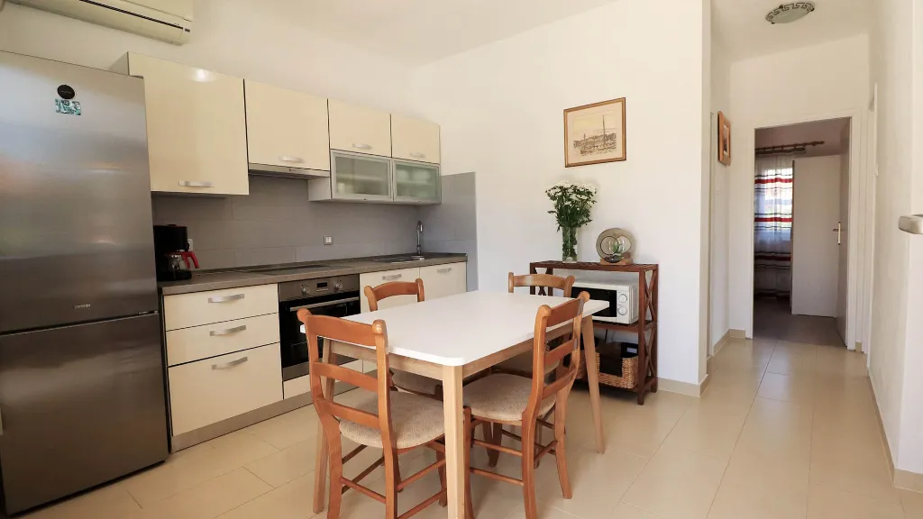 Holiday House with Pool in Okrug Gornji