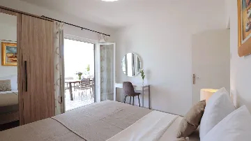 Holiday House with Pool in Okrug Gornji