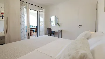 Holiday House with Pool in Okrug Gornji