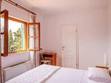 Four-Bedroom Villa with Pool in Hvar