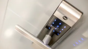 Sea View Balcony Apartment in Okrug Gornji