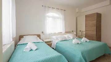 Sea View Balcony Apartment in Okrug Gornji