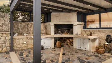 Sea View Balcony Apartment in Okrug Gornji