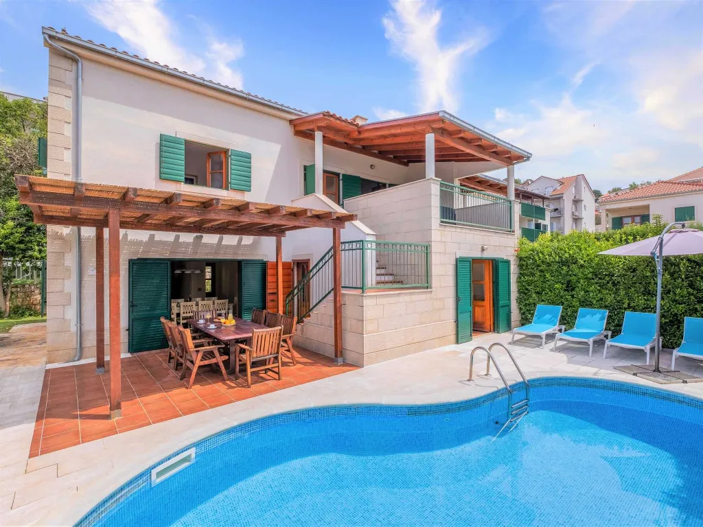 Hvar Villa for 8 Guests with Pool