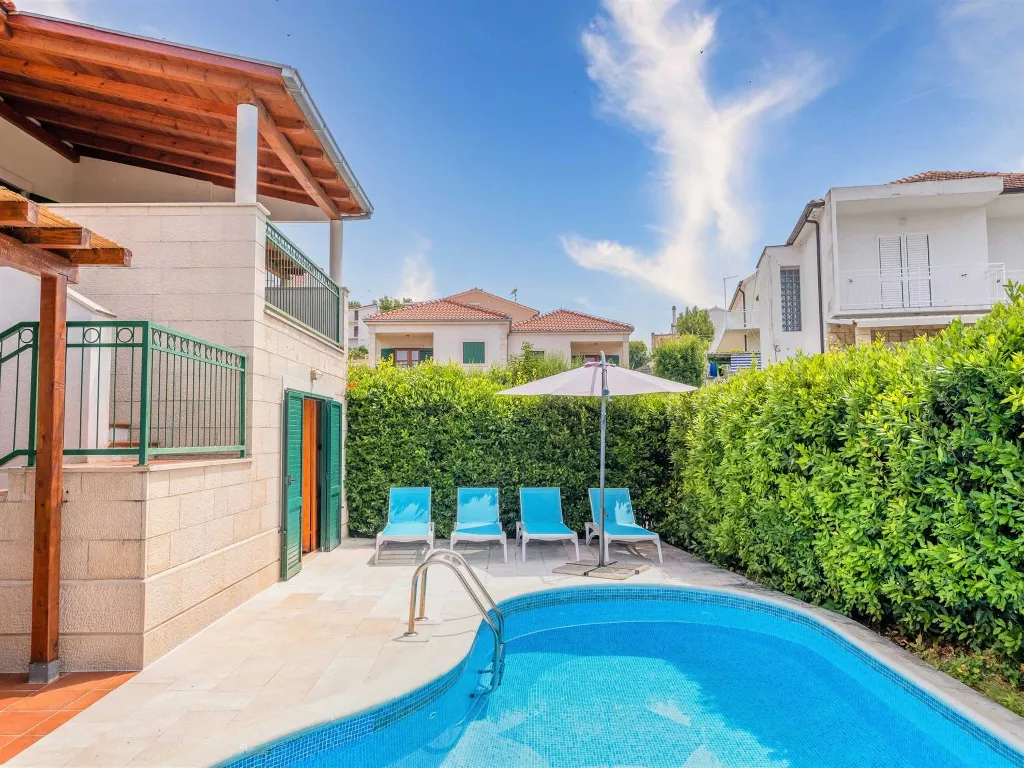 Hvar Villa for 8 Guests with Pool
