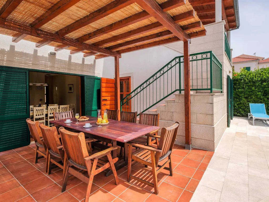 Hvar Villa for 8 Guests with Pool