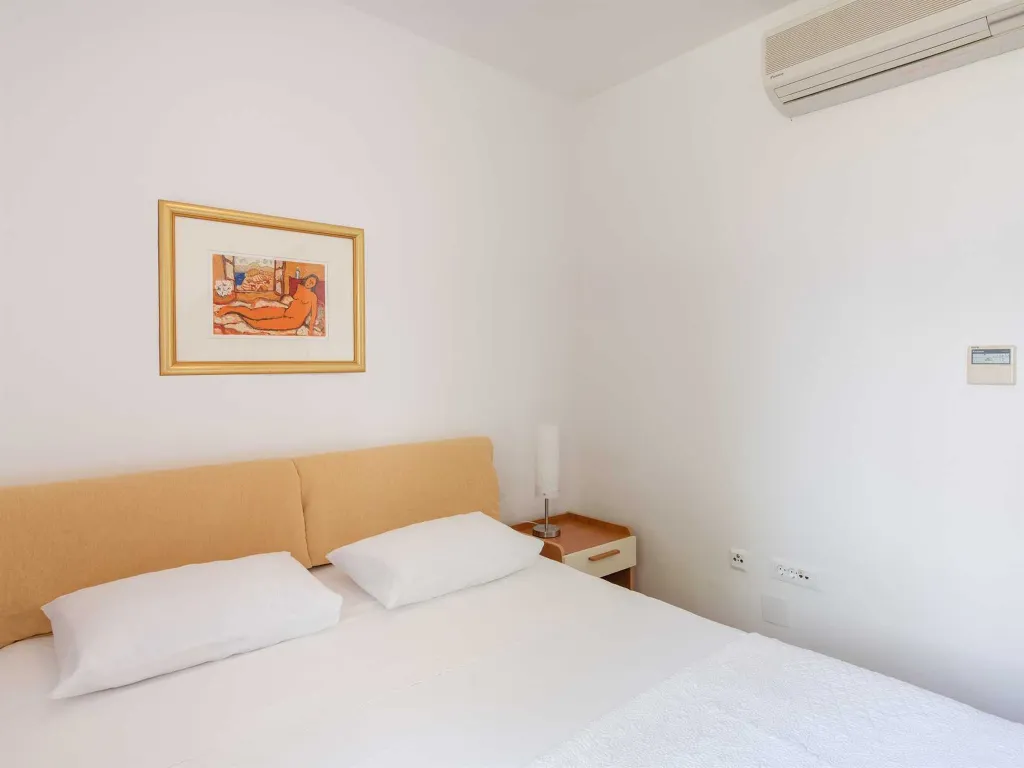 Hvar Villa for 8 Guests with Pool