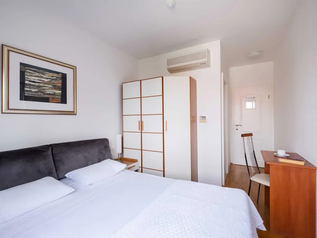 Hvar Villa for 8 Guests with Pool