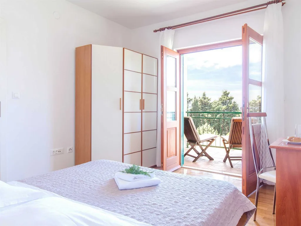 Four-Bedroom Villa in Hvar with Pool