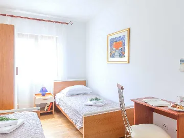 Villa in Hvar for 8 Guests with Pool