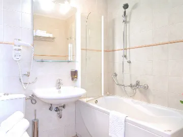 Villa in Hvar for 8 Guests with Pool