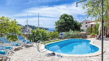 Stone Villa in Sumartin for 8 Guests