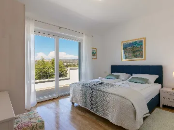 Villa with Pool in Milna for 8 Guests