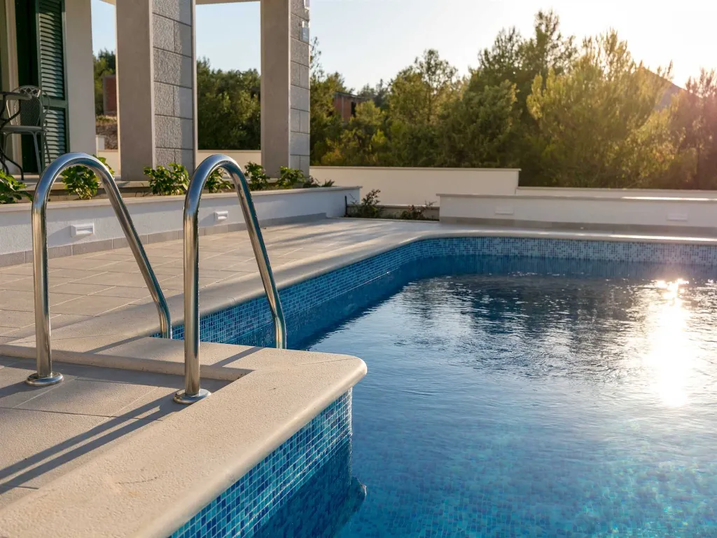 Villa with Pool in Milna for 8 Guests
