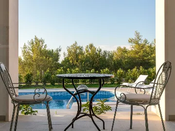 Villa with Pool in Milna for 8 Guests
