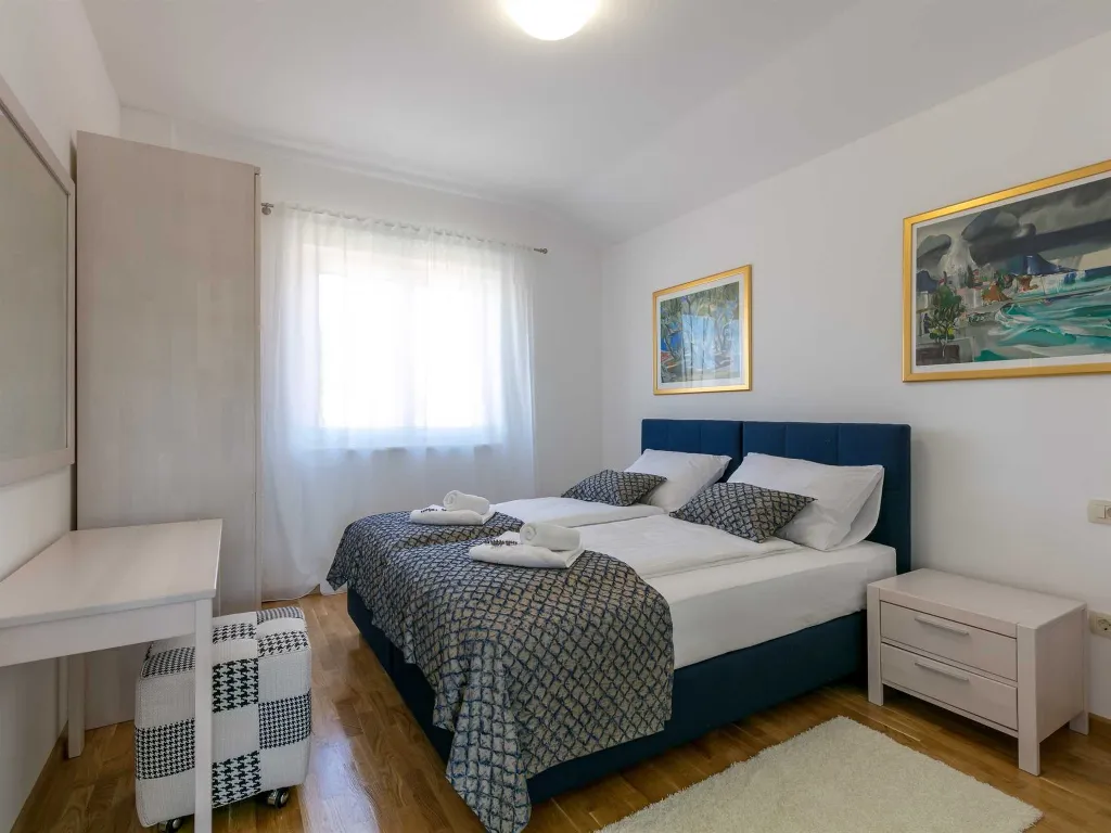 Villa with Pool in Milna for 8 Guests