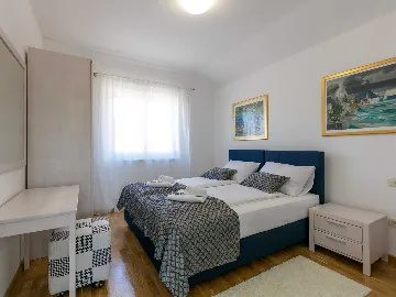 Villa with Pool in Milna for 8 Guests