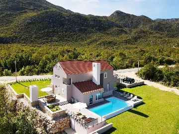 Villa with Heated Pool in Župa for 8 Guests