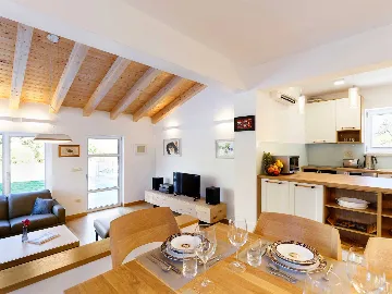 Villa with Heated Pool in Župa for 8 Guests