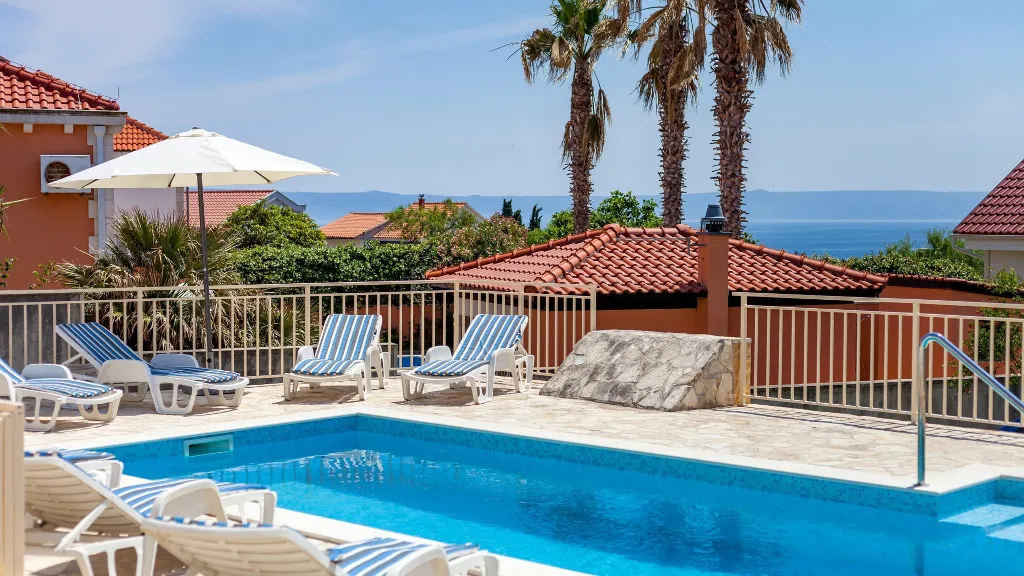 Villa for 10 in Sumartin