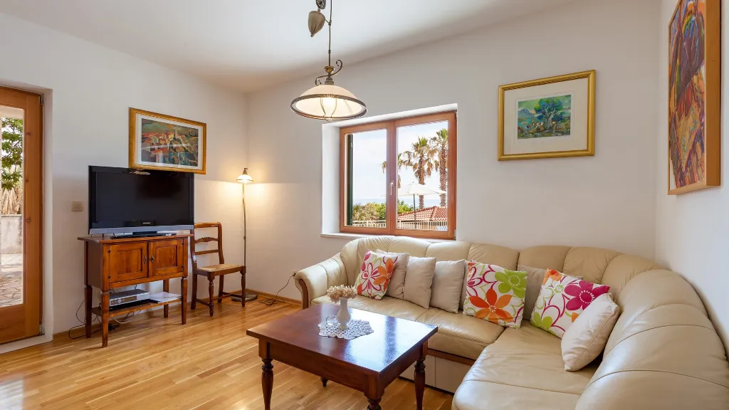 Villa for 10 in Sumartin
