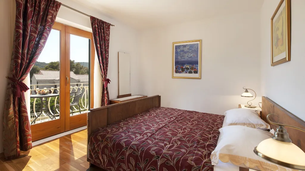 Villa for 10 in Sumartin
