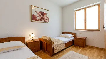 Villa for 10 in Sumartin