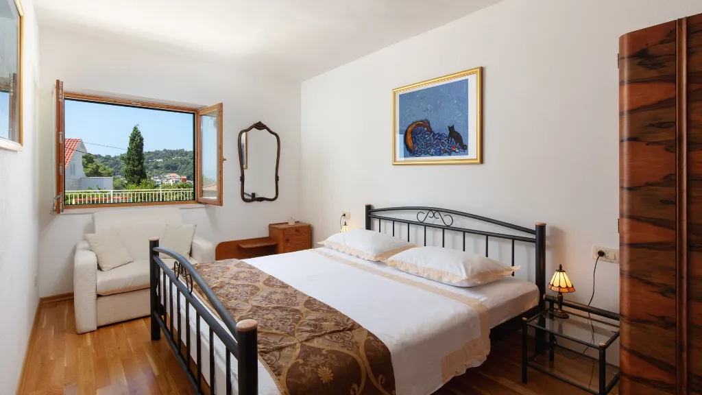 Villa for 10 in Sumartin