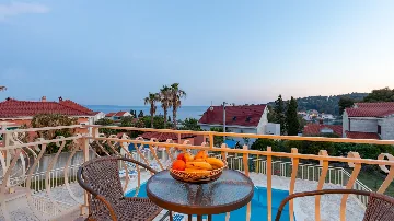 Villa for 10 in Sumartin