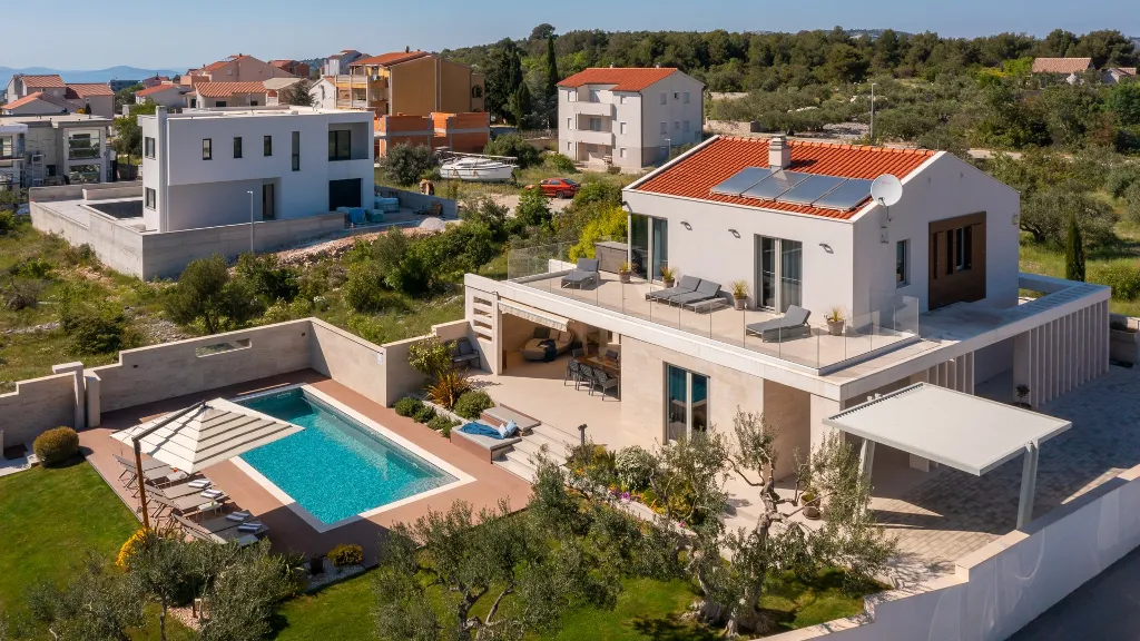 Seaview Villa with Pool in Primošten
