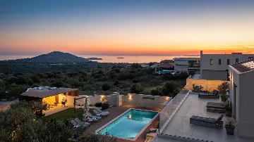 Seaview Villa with Pool in Primošten