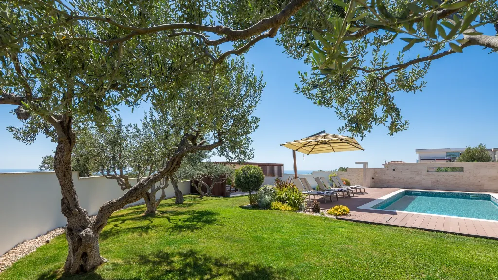 Seaview Villa with Pool in Primošten